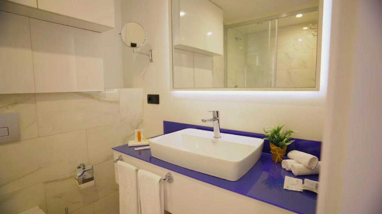 Aparthotel For Batumi Orbi City מראה חיצוני תמונה